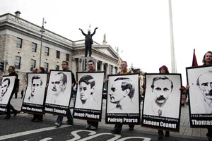 Click on image to see full-sized version Ógra activists carry portratits of 1916 Leaders