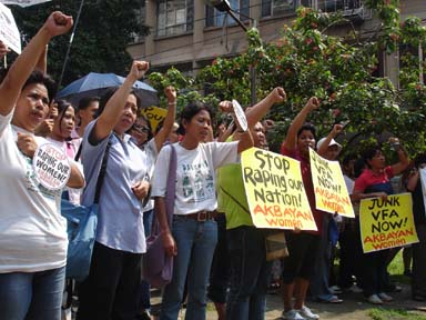 Click on image to see full-sized version 123456789junkvfanowakbayanwomen.jpg