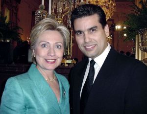 Click on image to see full-sized version Rodriguez & Clinton.