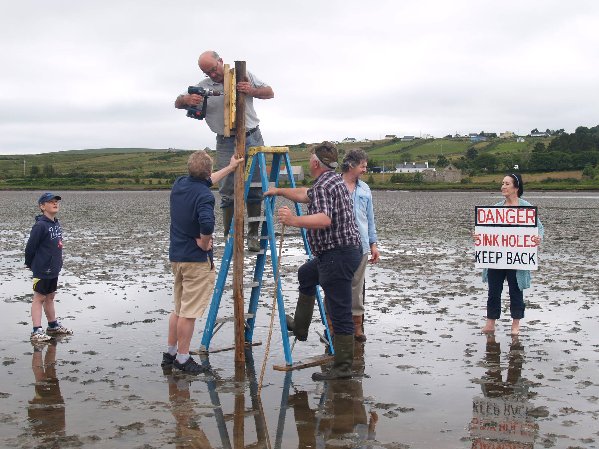 News Release Residents Raise Sinkhole Warning Signs Over