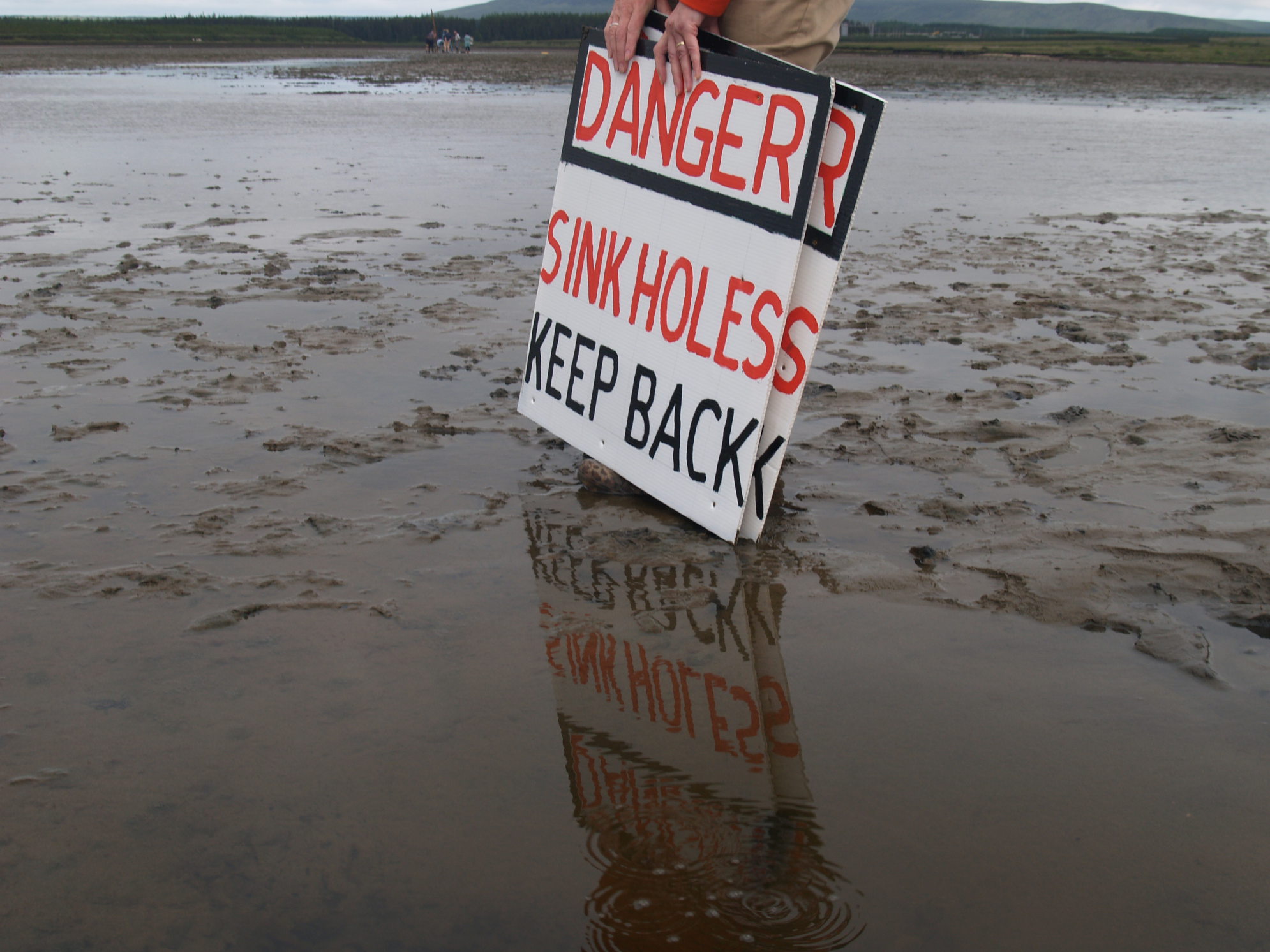 News Release Residents Raise Sinkhole Warning Signs Over