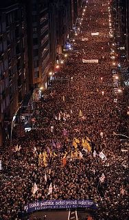 Click on image to see full-sized version Prisoner solidarity demonstration, Bilbao, January last year -- this year's was even bigger
