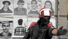 Click on image to see full-sized version Solidarity is not a crime! Message displayed by prisoners