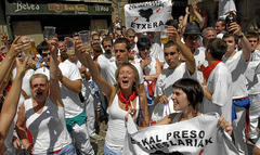 Click on image to see full-sized version Despite repression, the prisoners are remembered by Basques during their festivals.
