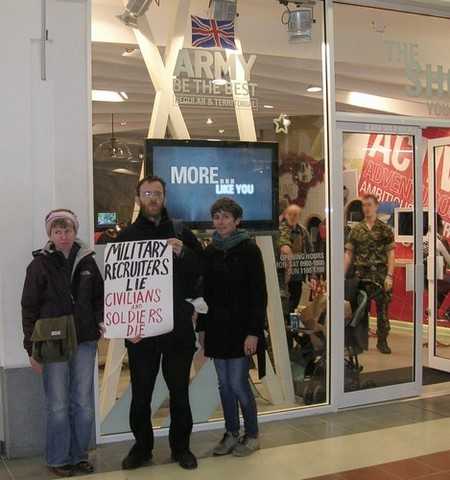 Click on image to see full-sized version Outside the new army showroom - Copyright (c) D. Viesnik 2009