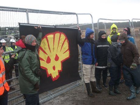 Campaigners at gates of Shell's Aughoose compound