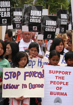 Click on image to see full-sized version 2._free_burma_.jpg