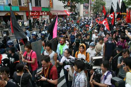 Anarchist section of march (image powless)