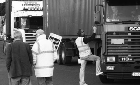 Click on image to see full-sized version On the picketline, 7am.