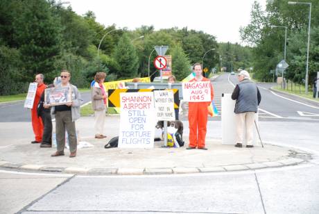 Peace vigil at Shannon 9Aug09