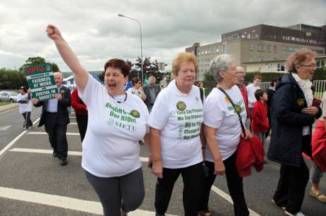 img_9873thousands_march_to_defend_health_services_in_donegal.jpg
