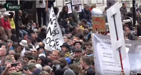 london_protests_aug29_1.jpg