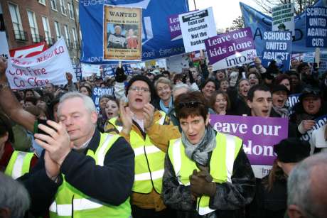 dublin_education_cuts_rally_dec59.jpg