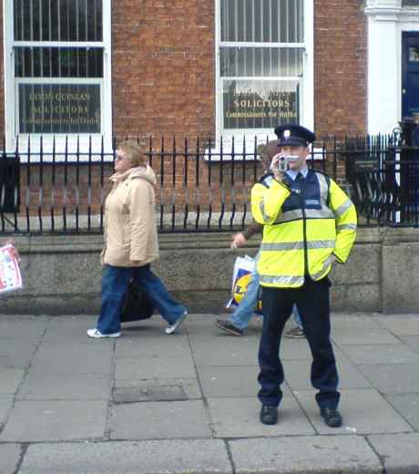 Click on image to see full-sized version garda_filming.jpg
