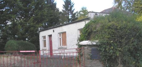 boardeduphouse_outsidenaas_cokildare_oct2012_pic2.jpg