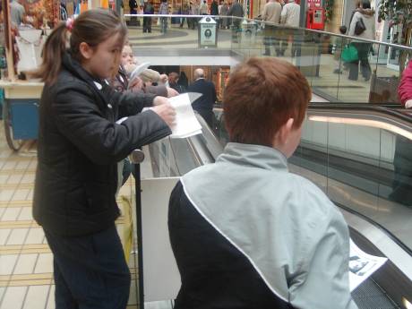 Leafletting the travelator