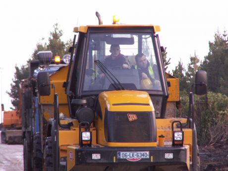 Click on image to see full-sized version Workers