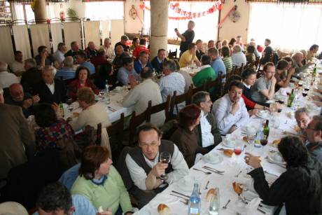 The crowd ate and drank in El Cid in Morata de Tajuna