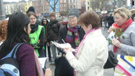 Members of the public signing petition in support of WOZA