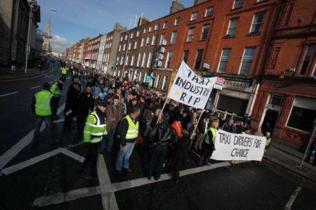 taxi_drivers_protest_dublin11.jpg