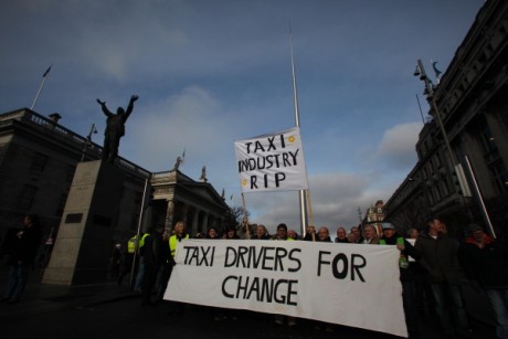 taxi_drivers_protest_dublin13.jpg
