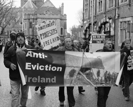 garda_harass_anti_eviction_taskforce_wsm_photo3_feb09_2013.jpg