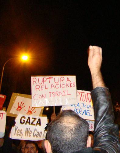 Click on image to see full-sized version Gaza, Yes We Can + Blood on Israelihands