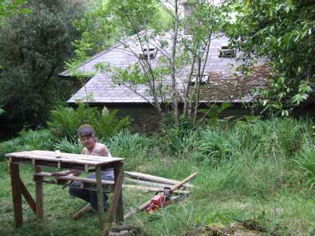 Caton setting some off-suite washing facilities.