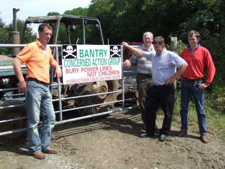Wexford ICSA - Irish Cattle & Sheepfarmers Association members travel to Burkes farm to support the blockade.