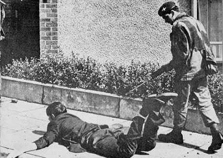 Britain Interns the Innocent 