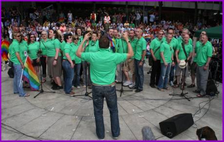 7._pride_2010_img_0912.jpg