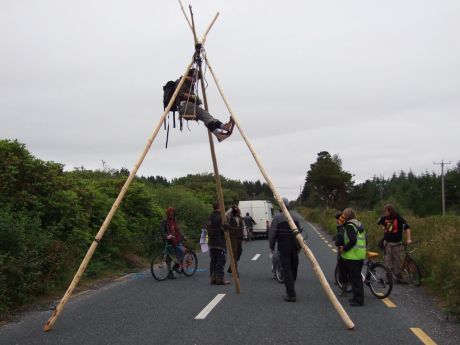 Tripod roadblock