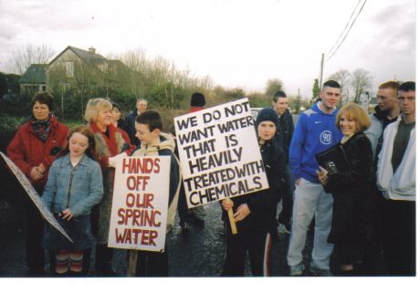 Kathy Sinnott talking to young protestors