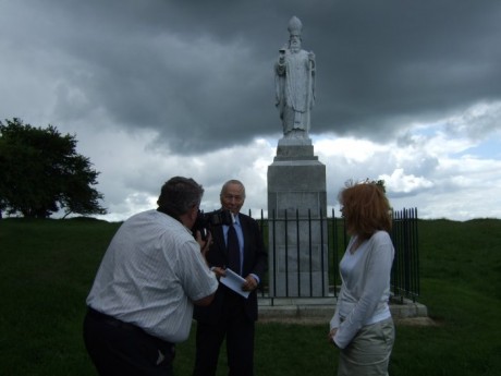 The chairman of the committee and Kathy Sinnott