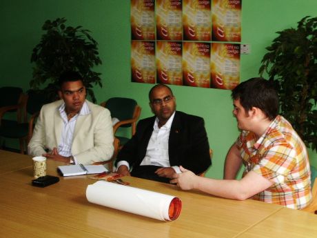 Barry McColgan speaks with Sri Lankan Delegation