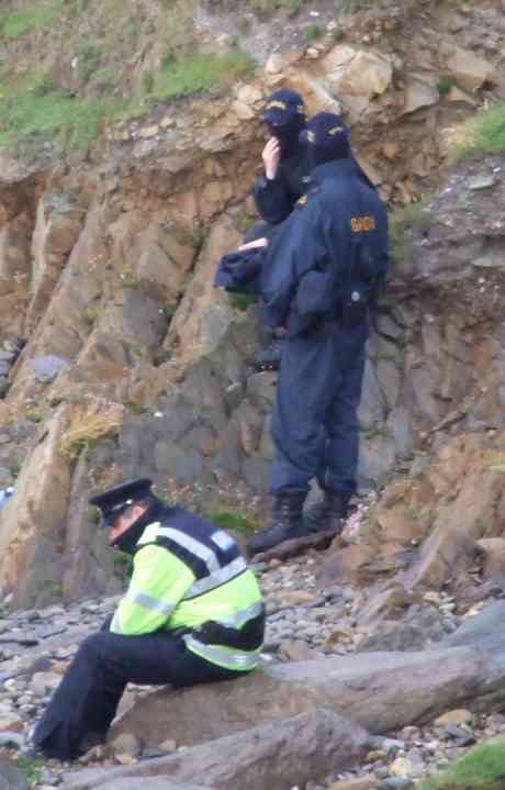 Shell's Cops in balaclavas, last Fri. evening