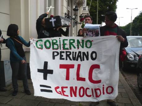 Solidarity actions in Holland today at Peruvian embassy at den Haag
