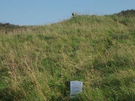 Click on image to see full-sized version The Central Mound- this notice has since disappeared.