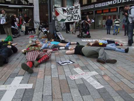 Die-in, picture 2