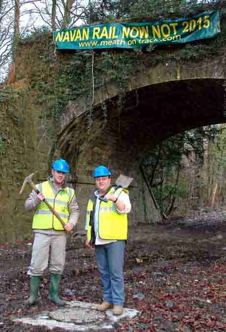 460_0___30_0_0_0_0_0_navan_rail_3_years_in_1859_with_picks__shovels_indy.jpg