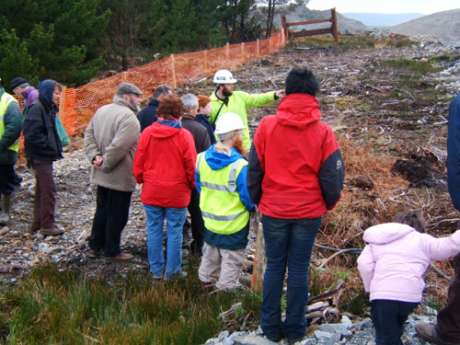 Shell to Sea people see the pollution on site