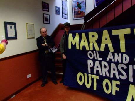 Click on image to see full-sized version Gráinne with whatshisname from Marathon Oil