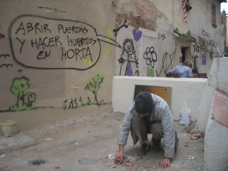 Abrir Portas y hacer huertos en Horta : opening doors and making gardens in Horta