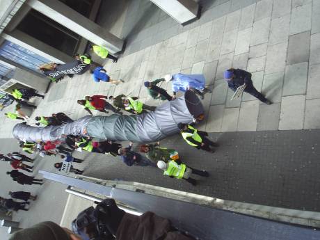 marching around Shell hq with the pipeline