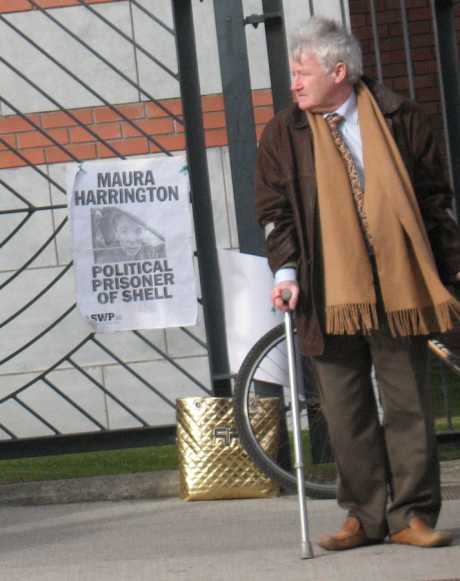 Maura's husband outside Mountjoy