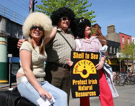 Terence canvasses a hen-party