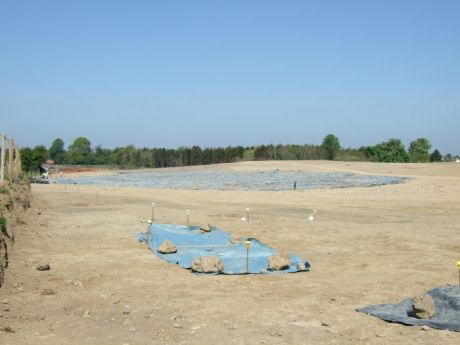 Canine grave and henge May 3 2007 