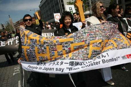 ban_cluster_bombs5.jpg