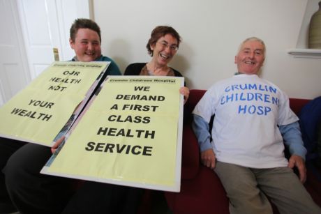 hse_protest_at_ward_closures5.jpg