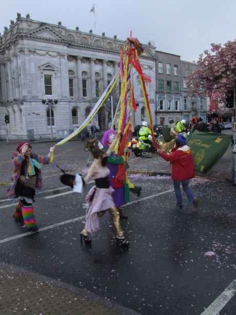 All around the Maypole, Lapp's Qy.